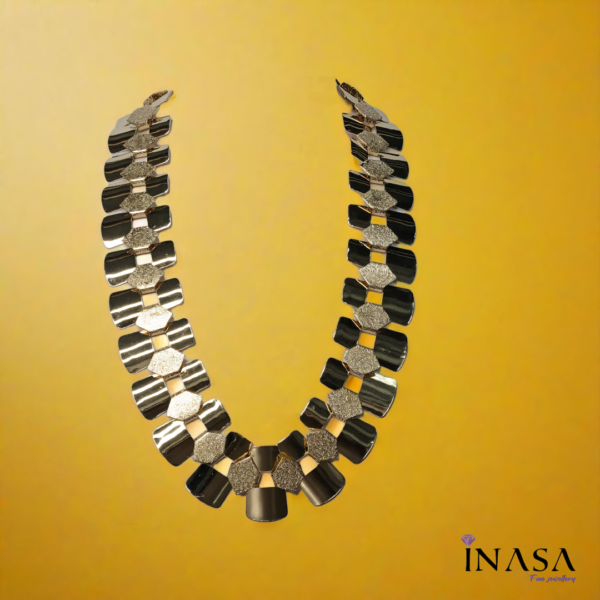 Neo design Golden & Matte finish Interlinked plate statement Necklace - Image 5